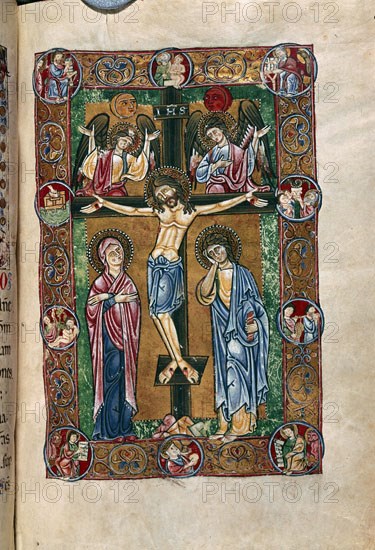 SACRAMENTARIO PAPAL- SIG.730,F82(305x195) CRUCIFIXION. ESCRITO EN ROMA.S XII
MADRID, BIBLIOTECA NACIONAL
MADRID