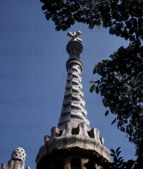GAUDI ANTONI 1852-1926
DETALLE TORRE
BARCELONA, PARQUE GÜELL
BARCELONA