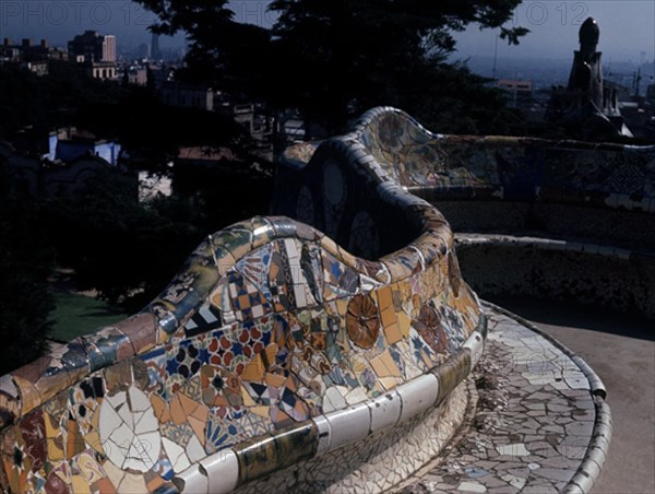 GAUDI ANTONI 1852-1926
ASIENTOS
BARCELONA, PARQUE GÜELL
BARCELONA
