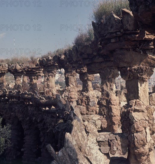 GAUDI ANTONI 1852-1926
VISTA
BARCELONA, PARQUE GÜELL
BARCELONA