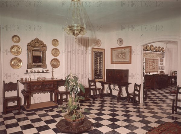 SALON ESPANOL
MADRID, MUSEO DE ARTES DECORATIVAS
MADRID