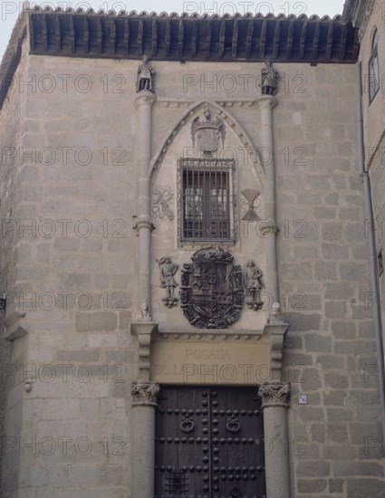 EXTERIOR-FACHADA FIN S XV CON ESCUDO RRCC-FUE CARCEL Y CUARTEL
TOLEDO, CASA-POSADA STA HERMANDAD
TOLEDO