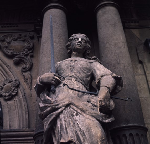 AYUNTAMIENTO-LA JUSTICIA-DET DE LA FACHADA
PAMPLONA, AYUNTAMIENTO
NAVARRA