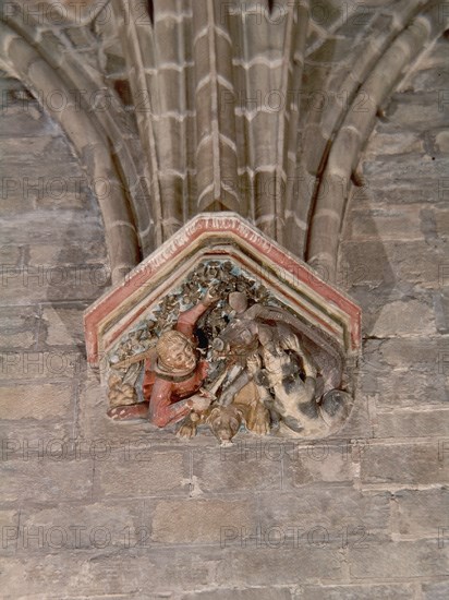 SALA CAPITULAR - MENSULA DECORADA - CAZADOR DE JABALI Y PERROS
PAMPLONA, CATEDRAL
NAVARRA