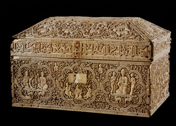 FARAY Y DISCIPULOS
ARQUETA HISPANO ARABE PROCEDENTE DE LEYRE-CONJUNTO AÑO 1005-PERIODO CALIFAL
PAMPLONA, MUSEO DE NAVARRA
NAVARRA