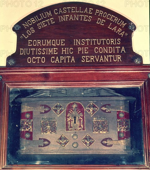 ARQUETA CON LAS CABEZAS DE LOS 7 INFANTES
SALAS DE LOS INFANTES, IGLESIA DE SANTA MARIA
BURGOS
This image is not downloadable. Contact us for the high res.