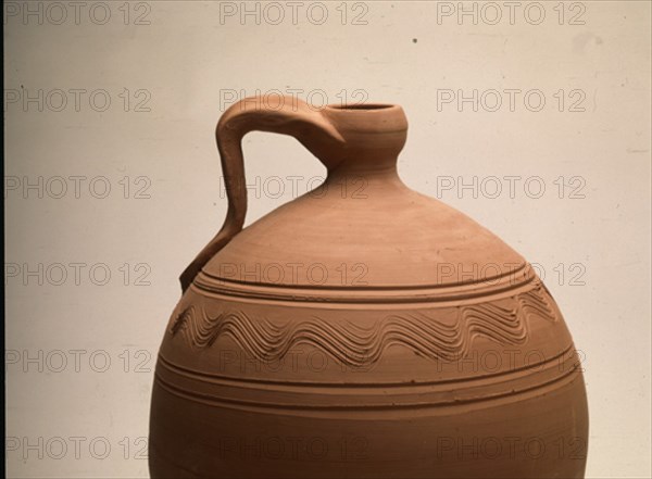 CANTARO DE BARRO CON DECORACION EN RELIEVE Y UN ASA- SIN VIDRIAR- S XX (DET)
COIN, COLECCION PARTICULAR
MALAGA