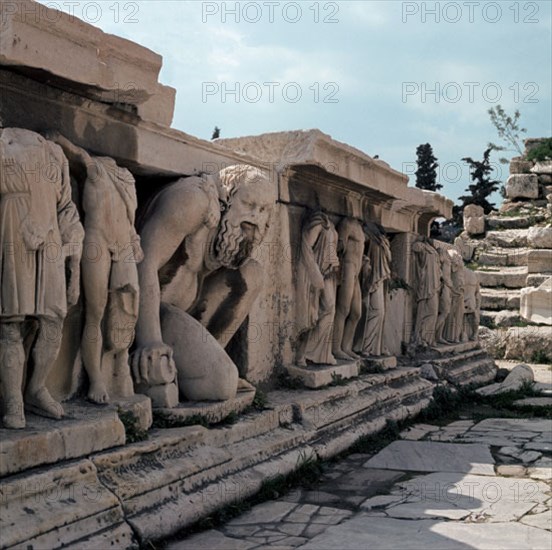 TEATRO DE DIONISIO-RELIEVES DEL ESCENARIO
ATENAS, ACROPOLIS
GRECIA
This image is not downloadable. Contact us for the high res.