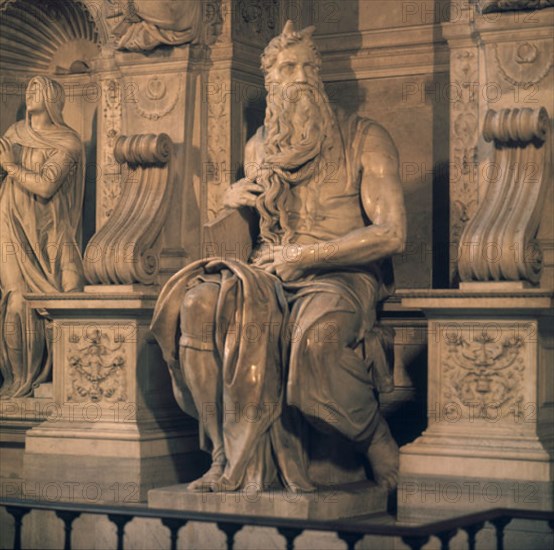 MIGUEL ANGEL 1475-1564
MOISES- ESCULTURA CENTRAL DE LA TUMBA DEL PAPA JULIO II LABRADA EN 1513
ROMA, IGLESIA DE SAN PEDRO VINCOLA
ITALIA