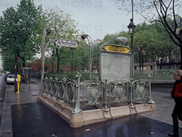 Breguet-Sabin metro station in Paris