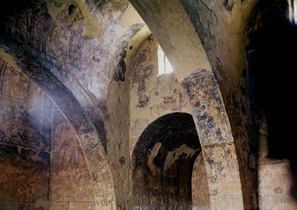 GRAN SALON HACIA EL LADO OCCIDENTAL DEL TESTERO Y LA SALA DEL TRONO - S VIII - OMEYA
QUSEIR AMRA, CASTILLO
JORDANIA

This image is not downloadable. Contact us for the high res.