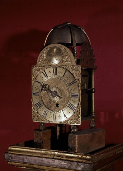 SPEAKMAN
RELOJ DE MESA INGLES S XVII
MADRID, COLECCION PARTICULAR
MADRID