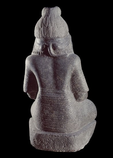 ESCRIBA RAMSES NAKHTU. XX DINASTIA PROCEDE DE KARNAK. GRANITO GRIS. 80 CMS ALTURA
CAIRO, MUSEO EGIPCIO
EGIPTO