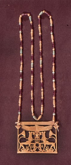 COLLAR
CAIRO, MUSEO EGIPCIO
EGIPTO
This image is not downloadable. Contact us for the high res.