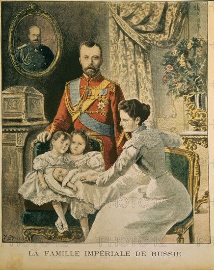 FAMILIA IMPERIAL RUSA-ZAR NICOLAS II CON LA ZARINA ALEJANDRA FIODOROVNA E HIJOS
PARIS, COLECCION PARTICULAR
FRANCIA