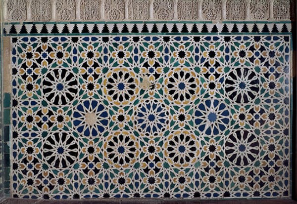 PALACIO COMARES-SALON EMBAJADORES-MOSAICO-ALICATADO CON ESTRELLAS DE 12 PUNTAS
GRANADA, ALHAMBRA-PALACIO DE COMARES
GRANADA
This image is not downloadable. Contact us for the high res.
