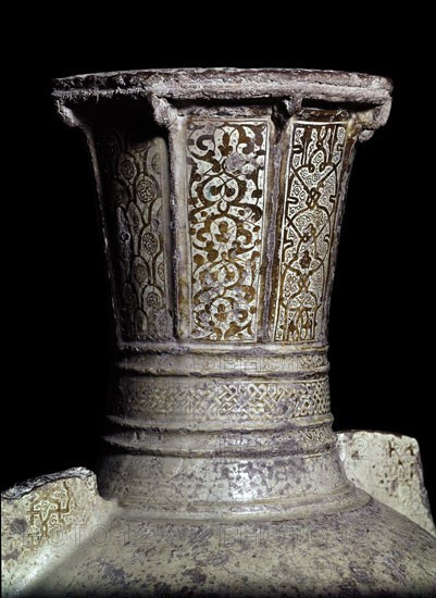 CUELLO DE JARRON ARABE
GRANADA, MUSEO ARQUEOLOGICO/C CASTRIL
GRANADA