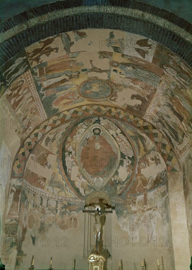 Peintures romanes d'une église du 12e siècle