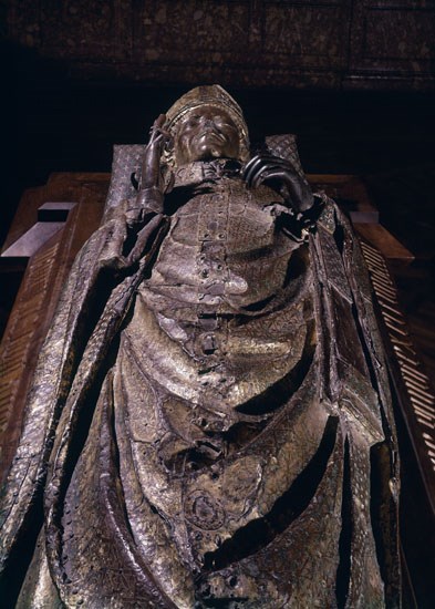 SEPULCRO DEL OBISPO MAURICIO EN EL CORO - 1260 - MADERA RECUBIERTA CON CHAPA DE COBRE REPUJADO
BURGOS, CATEDRAL-INTERIOR
BURGOS