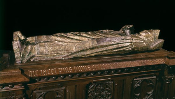 SEPULCRO DEL OBISPO MAURICIO EN EL CORO - 1260 - MADERA RECUBIERTA CON CHAPA DE COBRE REPUJADO
BURGOS, CATEDRAL-INTERIOR
BURGOS