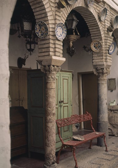 PATIO DE VIVIENDA DE UN ANTICUARIO
CORDOBA, BAÑOS DE PESCADERIA
CORDOBA
This image is not downloadable. Contact us for the high res.