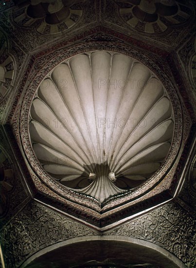 CUPULA DEL MIHRAB-ARQUITECTURA HISPANOMUSULMANA
CORDOBA, MEZQUITA
CORDOBA

This image is not downloadable. Contact us for the high res.