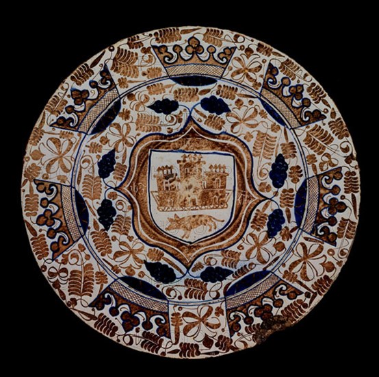 PLATO DE MANISES S XVI-DECORADO CON HELECHOS CORONAS Y HOJAS
MADRID, INSTITUTO VALENCIA DE DON JUAN
MADRID

This image is not downloadable. Contact us for the high res.