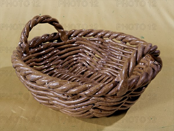 CERAMICA DE GALICIA (BUNO)
This image is not downloadable. Contact us for the high res.