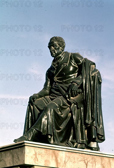 MONUMENTO A MANUEL AGUSTIN HEREDIA
MALAGA, EXTERIOR
MALAGA
This image is not downloadable. Contact us for the high res.