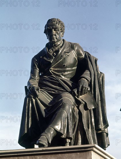 MONUMENTO A MANUEL AGUSTIN HEREDIA
MALAGA, EXTERIOR
MALAGA