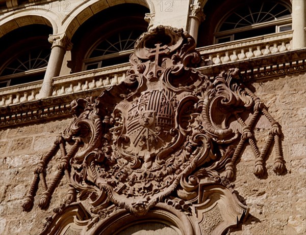 FACHADA MERIDIONAL O DE FONSECA BLASON BARROCO     S XVI
ALCALA DE HENARES, PALACIO ARZOBISPAL
MADRID