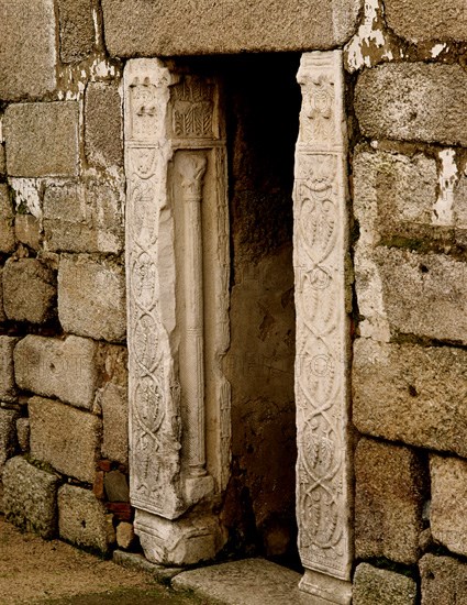 ENTRADA AL ALJIBE ARABE-CONSTRUIDO CON PIEDRAS VISIGODAS
MERIDA, ALCAZABA
BADAJOZ