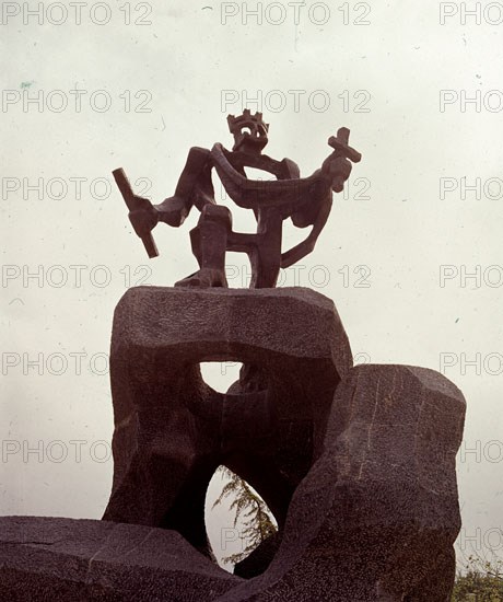 MONUMENTO AL REINO DE ARAGON
HUESCA, EXTERIOR
HUESCA