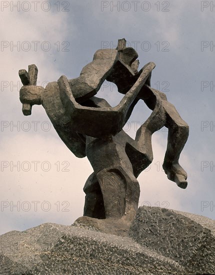 MONUMENTO AL REINO DE ARAGON
HUESCA, EXTERIOR
HUESCA