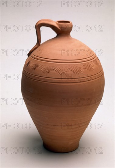 CANTARO DE BARRO CON DECORACION EN RELIEVE Y UN ASA - SIN VIDRIAR- S XX
COIN, COLECCION PARTICULAR
MALAGA
This image is not downloadable. Contact us for the high res.