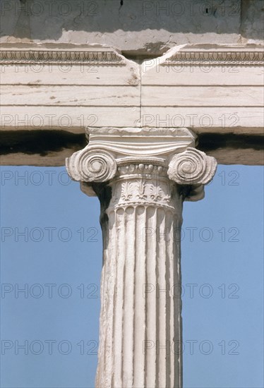 ERECTEION - CAPITEL JONICO DE LA COLUMNA DEL PORTICO
ATENAS, ACROPOLIS
GRECIA
This image is not downloadable. Contact us for the high res.