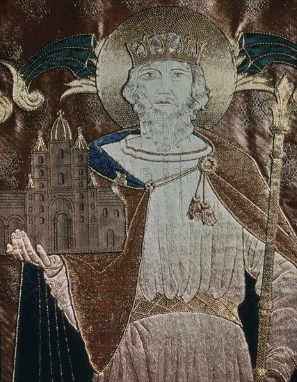*ESTANDARTE PROCESIONAL CON BORDADO DEL REY EDUARDO I EL CONFESOR(INGLES)(1002-1066)
LONDRES, PARLAMENTO/PALACIO WESTMINSTER
INGLATERRA