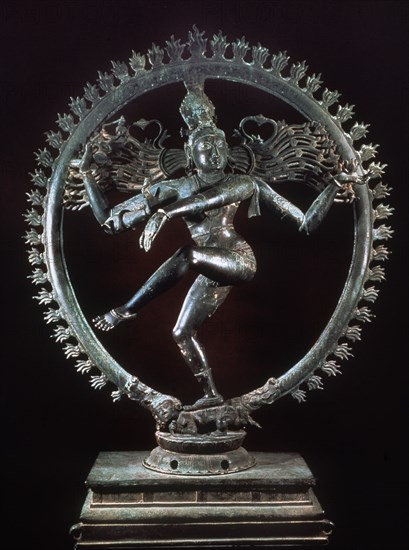 *SIVA DANZANTE (MATARJA) BRONCE HINDU DEL S XII
AMSTERDAM, RIJKSMUSEUM
HOLANDA
This image is not downloadable. Contact us for the high res.