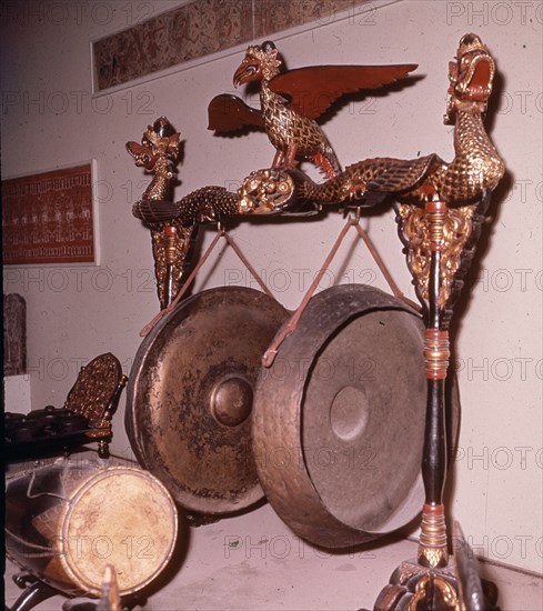 *GRAN GONG-INSTRUMENTO MUSICAL
LONDRES, MUSEO VICTORIA ALBERTO
INGLATERRA
This image is not downloadable. Contact us for the high res.