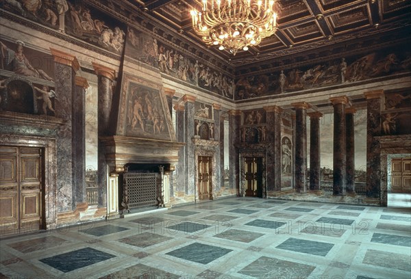 PERUZZI BALTASAR 1481/1536
*SALON DE LA VILLA
ROMA, VILLA FARNESINA
ITALIA