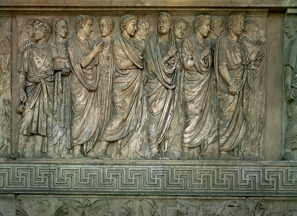 *ARA PACIS CORTEJO DE SENADORES DIRIGIENDOSE A UNA CEREMONIA -COMITIVA PROCESIONAL-TOGA - TUNICA
ROMA, MUSEO ARA PACIS
ITALIA
This image is not downloadable. Contact us for the high res.