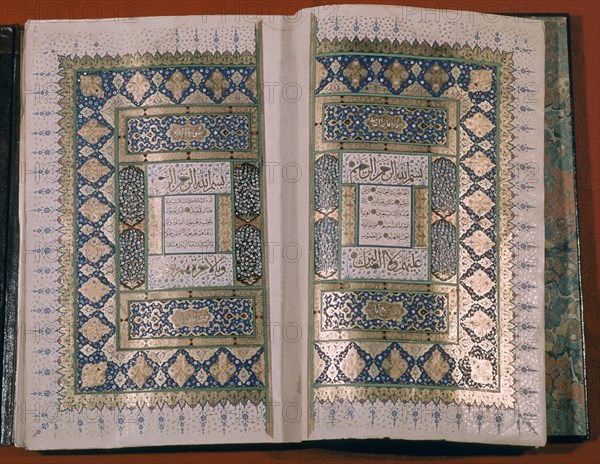 KARAHISARI
*LIBRO DEL CORAN-PAG 2-AHMED KARA HISARI 1550
ESTAMBUL, PALACIO TOPKAPI-BIBLIOTECA
TURQUIA