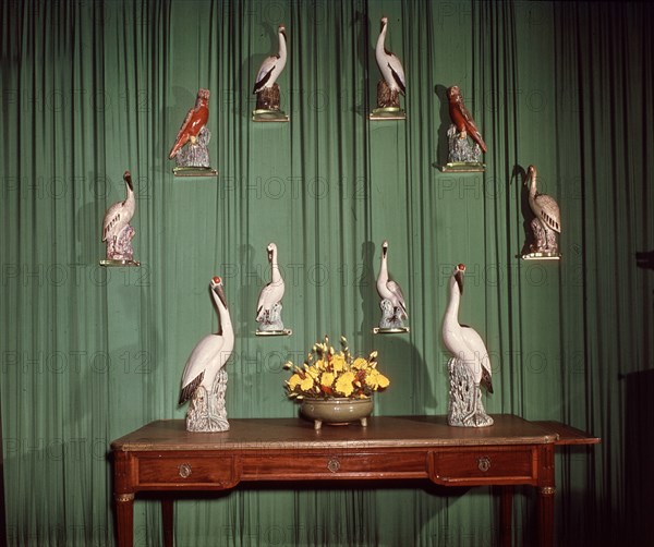 *PORCELANAS CHINAS: 8 PAJAROS Y 10 AGUILAS DEL PERIODO CHIEN LONG 1730
MILAN, COLECCION PARTICULAR
ITALIA