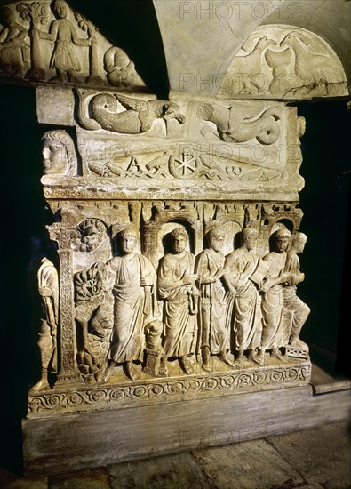 Tomb in the San Ambrosio church