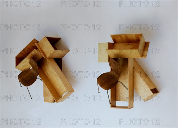 BADIOLA TXOMIN 1957-
"DOUBLE TROUBLE"1990-(2 ESCUL SILLAS MADERA)150X32,5X120
MADRID, GALERIA SOLEDAD LORENZO
MADRID
This image is not downloadable. Contact us for the high res.