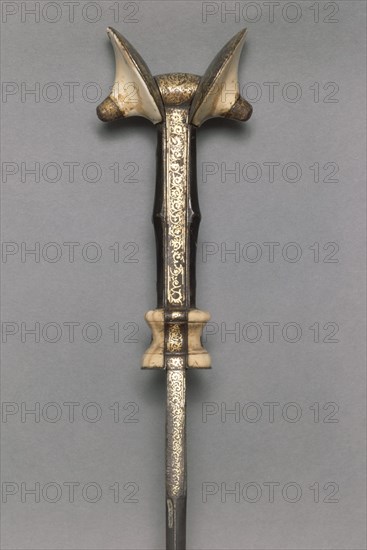 DAGA DE OREJAS-PERIODO NAZARI-S XV-MARFIL Y BRONCE-DET EMPUÑADURA
MADRID, ARMERIA REAL
MADRID