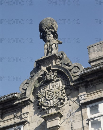 EXTERIOR-FACHADA PRINCIPAL-DET ESCUDO Y ATLANTE
SANTIAGO DE COMPOSTELA, PALACIO DE BENDAÑA
CORUÑA