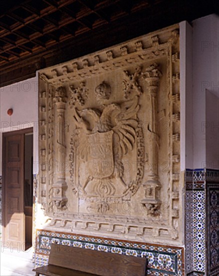 INTERIOR-PATIO-DET ESCUDO DE ESPAÑA CON AGUILA BICEFALA-
GUADALAJARA, PALACIO MENDOZA(INST
GUADALAJARA