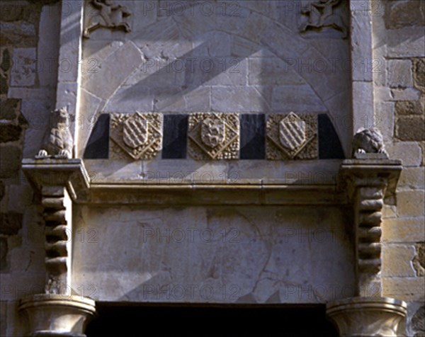 EXTERIOR-PORTADA-ESCUDOS CDE FUENSALIDA,P.LOPEZ AYALA
TOLEDO, PALACIO FUENSALIDA
TOLEDO