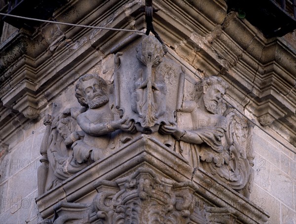 EXTERIOR-ESQUINA-TRITONES SUJETAN ESCUDO DE LOS PIZARRO
TRUJILLO, PALACIO DEL MARQUES DE CONQUISTA
CACERES

This image is not downloadable. Contact us for the high res.